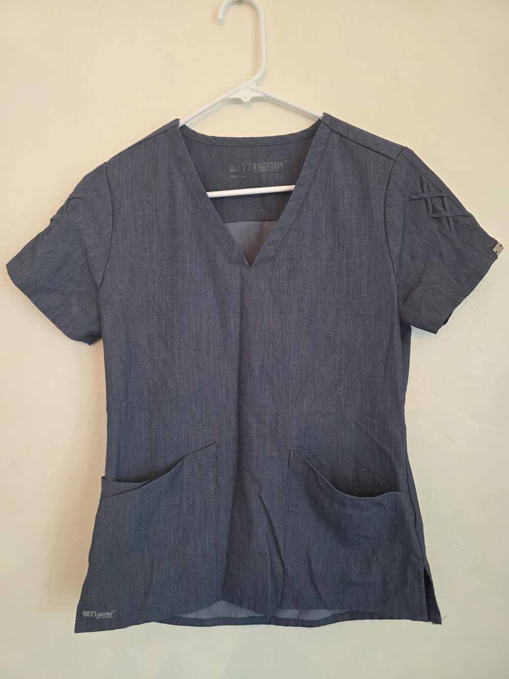 Grey V-Neck Women's ***XS*** Top Front Pockets With Pant Set - Grey's Anatomy